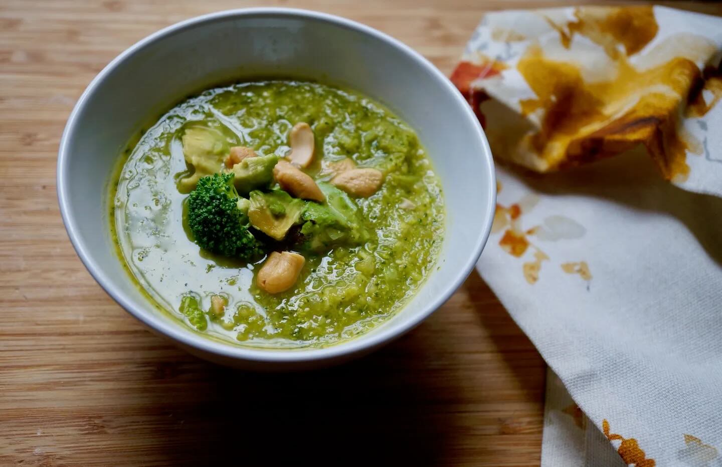 przepis-na-krem-z-brokula-i-nerkowcow