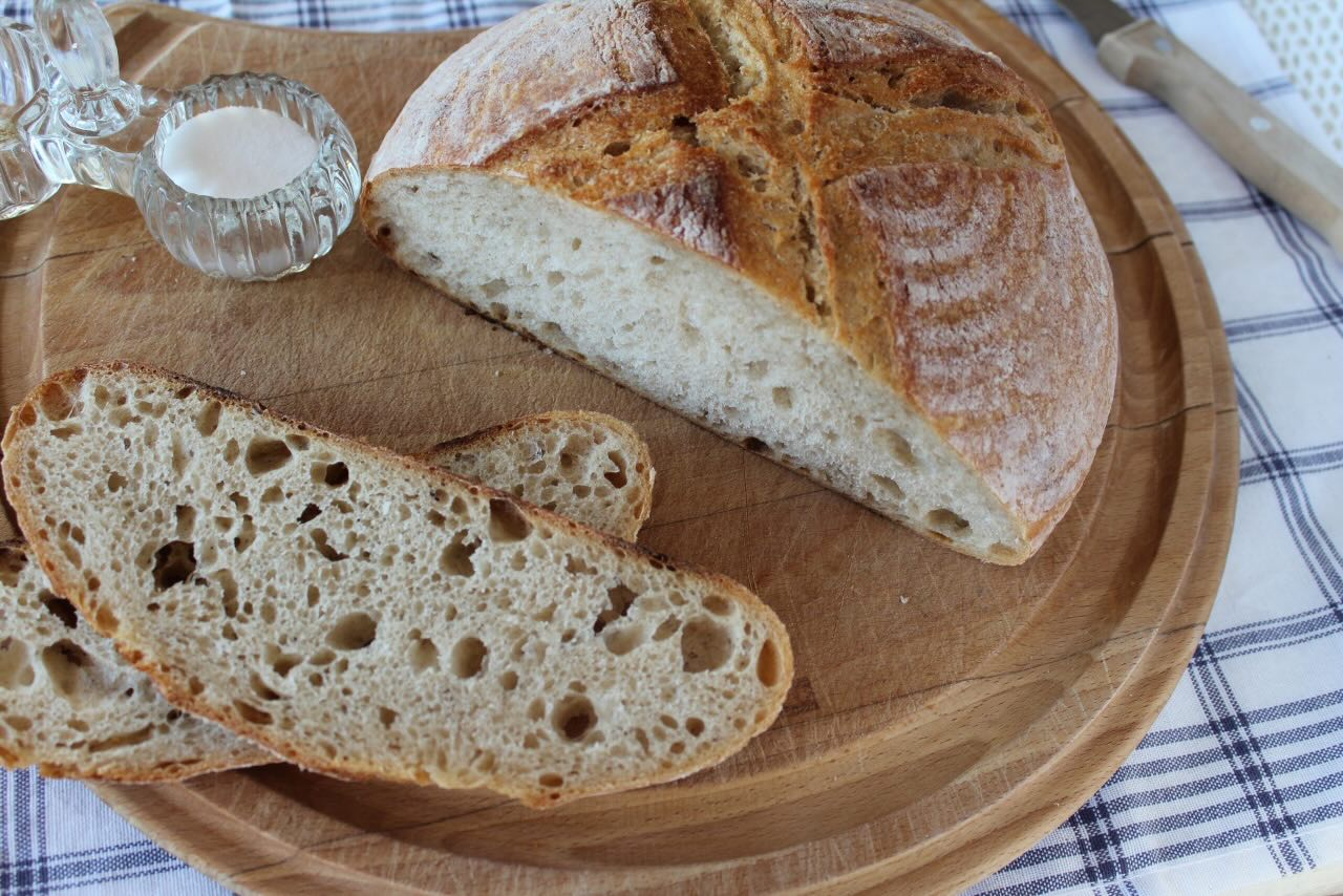przepis-na-chleb-na-zakwasie-z-hummusem-po-polsku