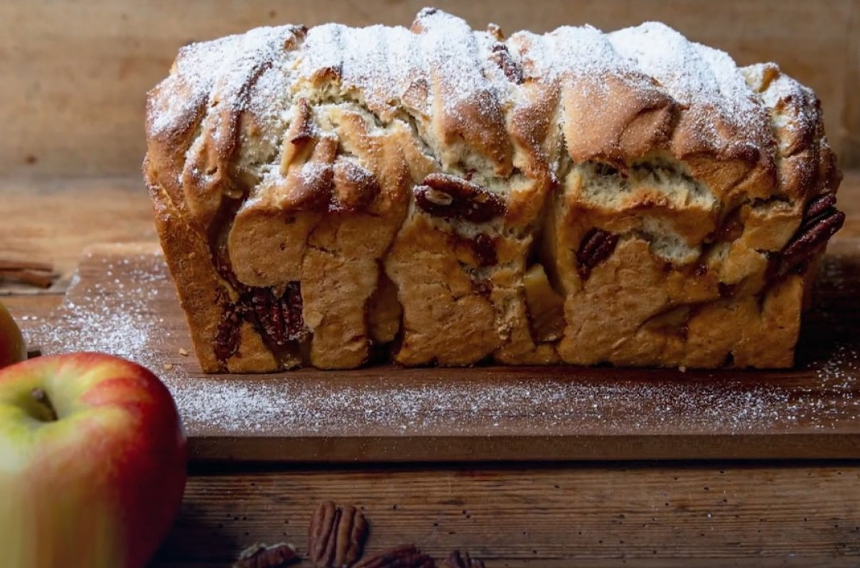 przepis-na-chlebek-sniadaniowy-z-rabarbarem-i-orzechami