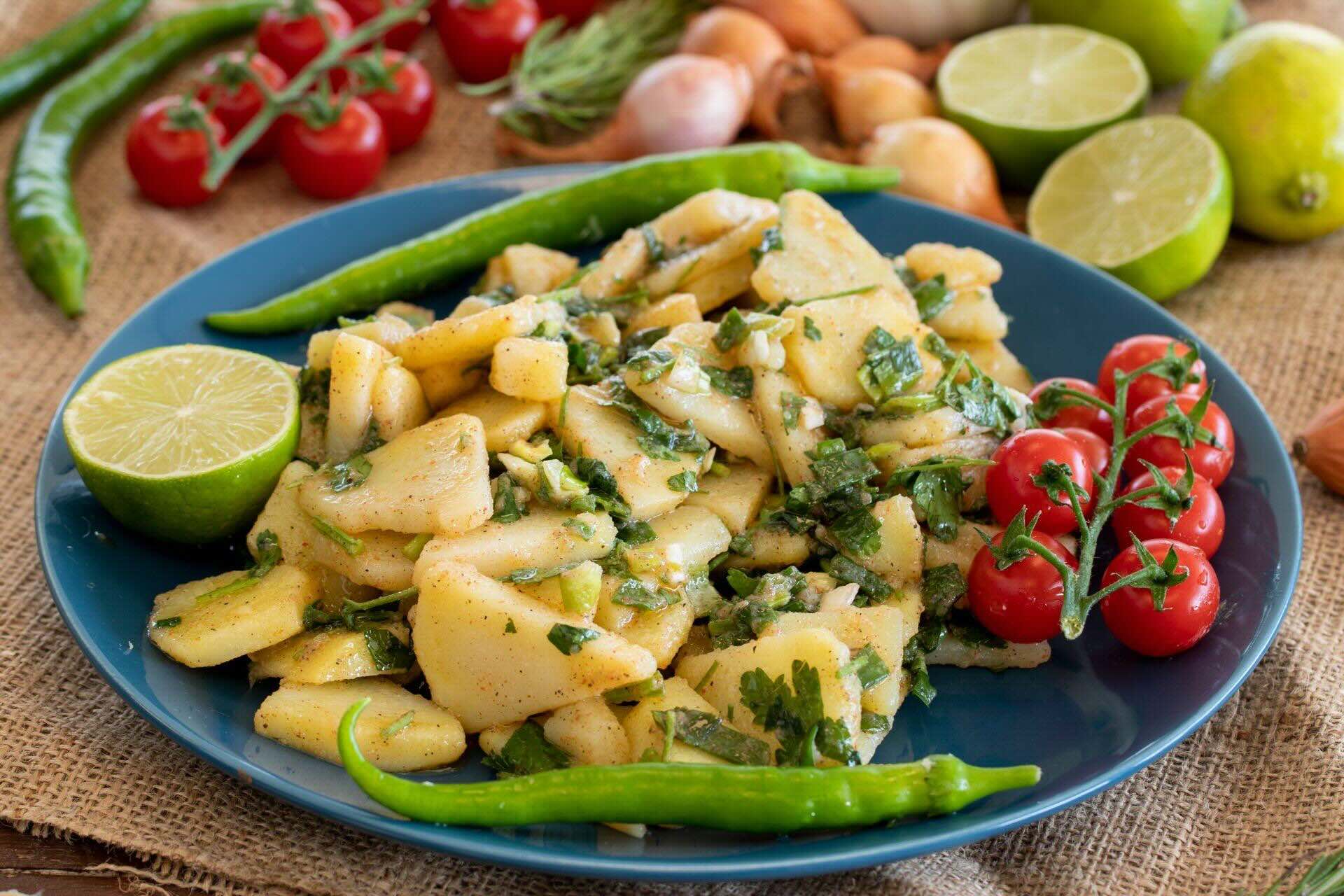 przepis-na-cytrynowa-salatka-ziemniaczana