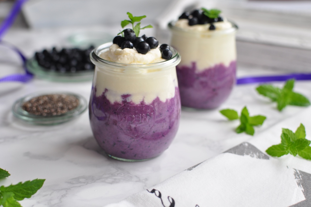 przepis-na-deser-z-mascarpone-z-jagodami