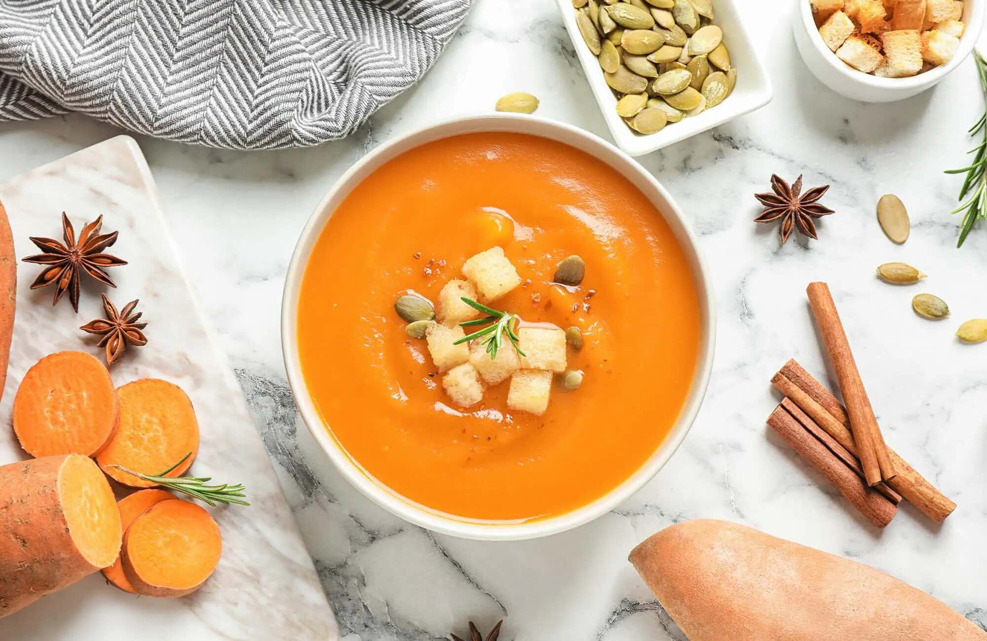 przepis-na-krem-z-marchwi-z-cynamonem