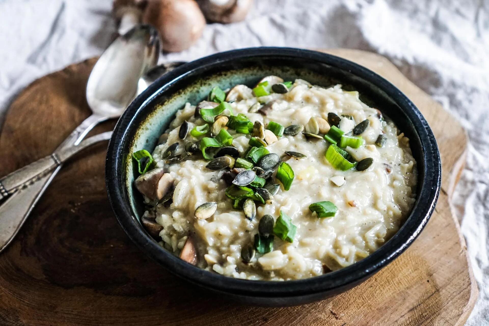 przepis-na-risotto-z-porem-pieczarkami-i-szpinakiem