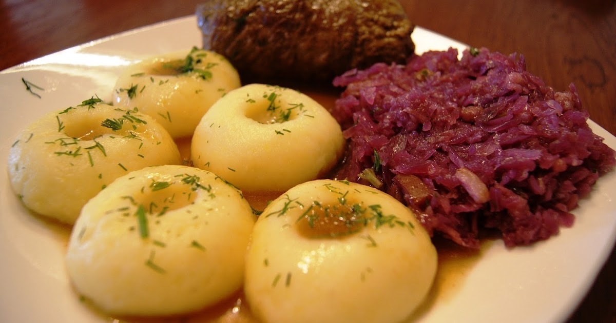 przepis-na-rolade-modra-kapuste-i-kluski