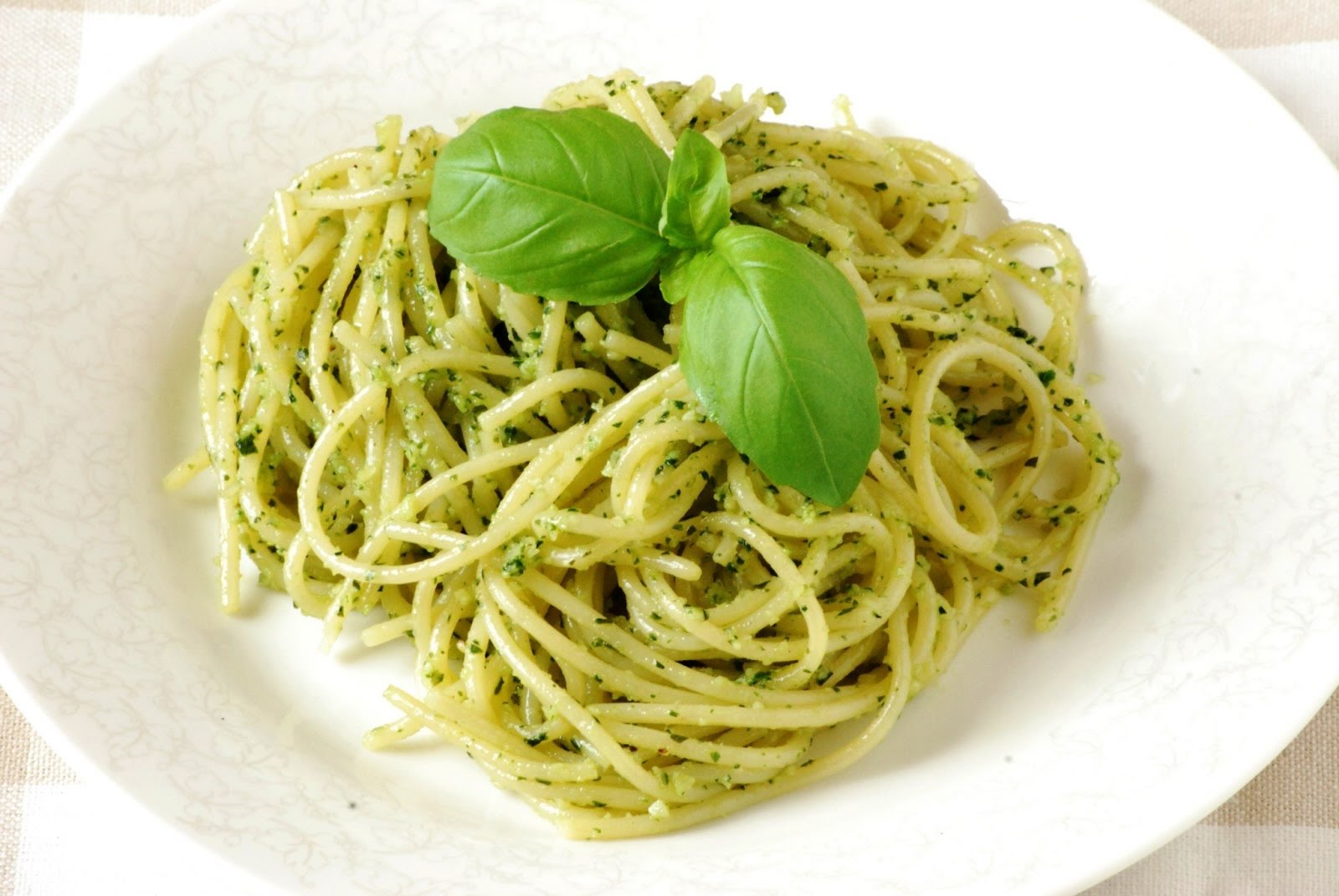 przepis-na-szczawiowe-pesto-z-migdalami