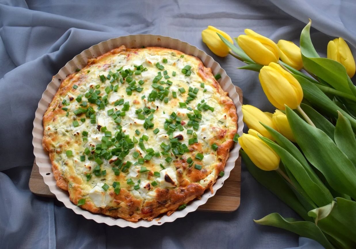 przepis-na-kisz-z-pietruszka-i-jarmuzem-na-francuskim-ciescie