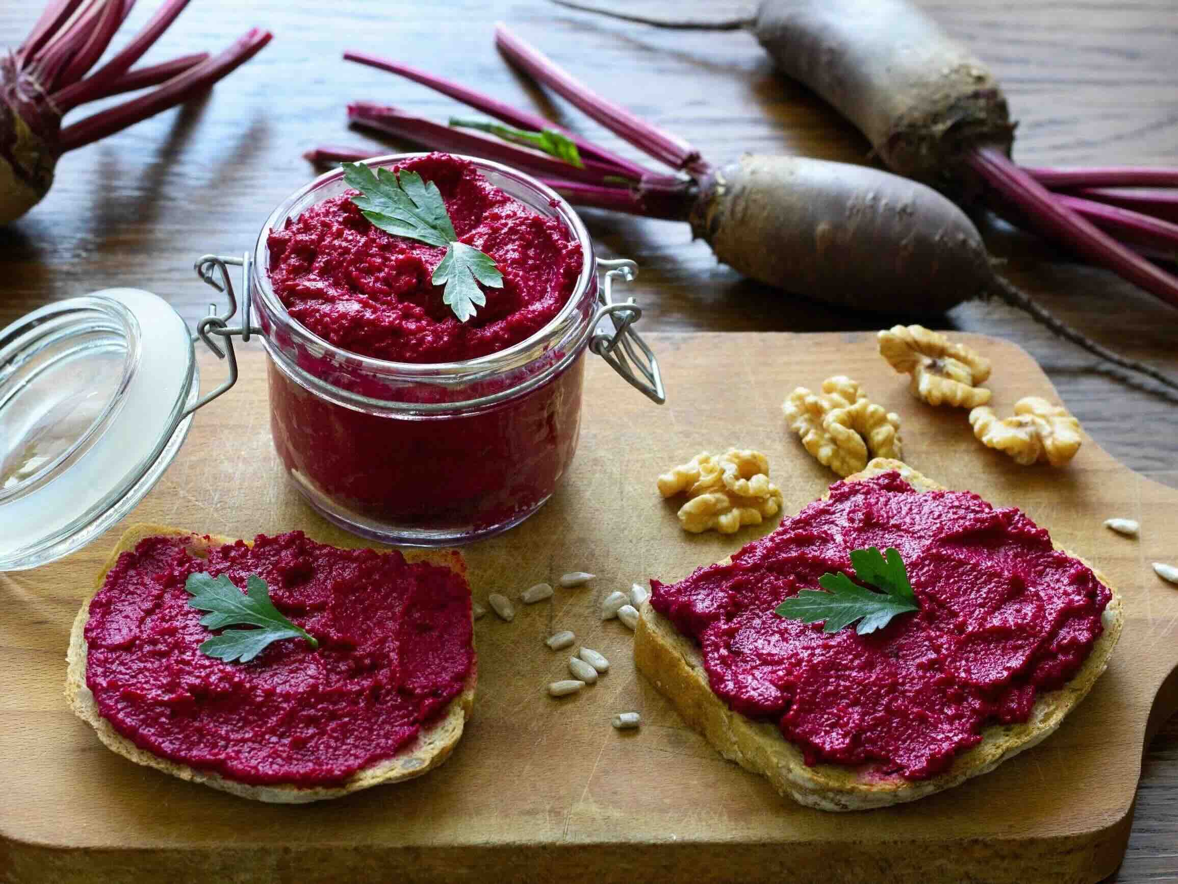 przepis-na-pesto-z-pieczonych-burakow