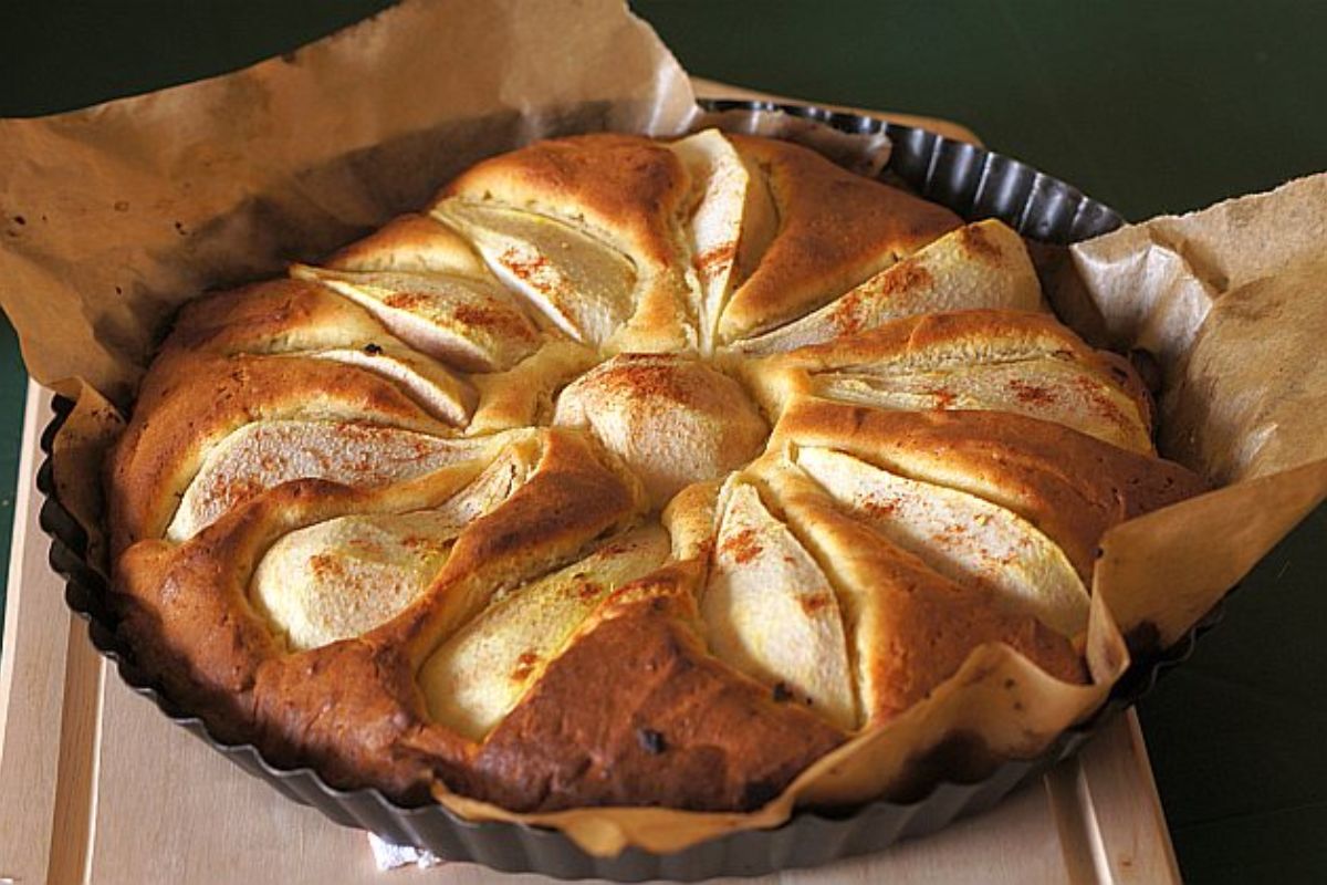 przepis-na-ciasto-marcepanowe-z-gruszkami