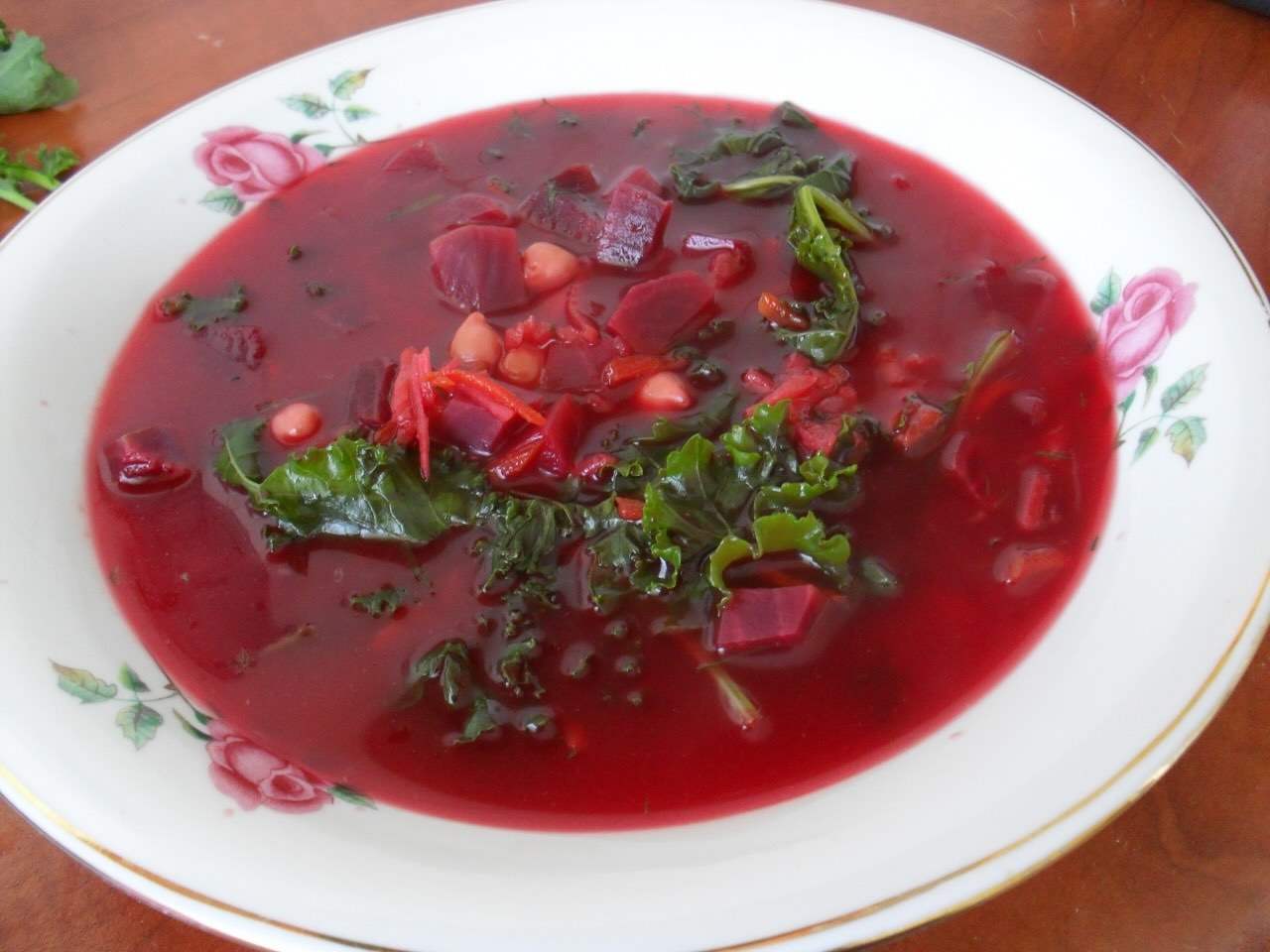 przepis-na-zupa-owsiana-slaska-z-jarmuzem-i-burakami